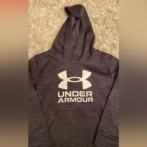 Gray Under Armour pullover sweatshirt size 6